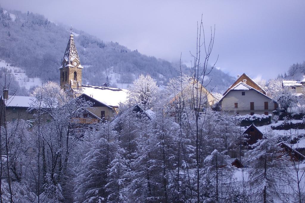 Auberge La Douce Montagne 알레몽 외부 사진