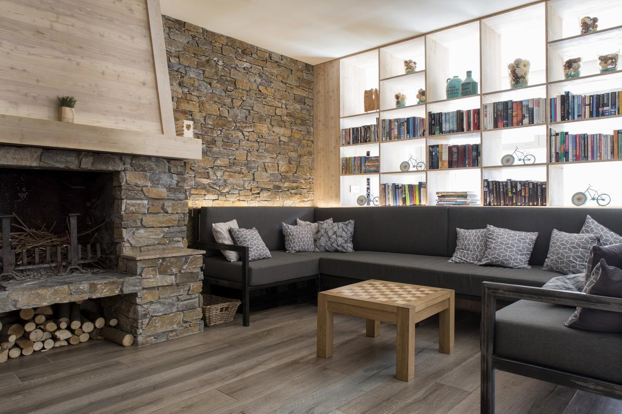 Auberge La Douce Montagne 알레몽 외부 사진